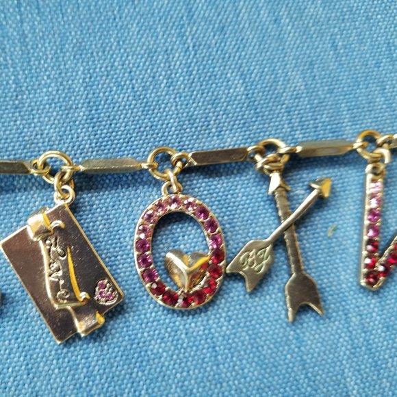 Betsey Johnson Necklace, Earrings, Bracelet "LOVE" Collection - NWOT - Picture 10 of 16